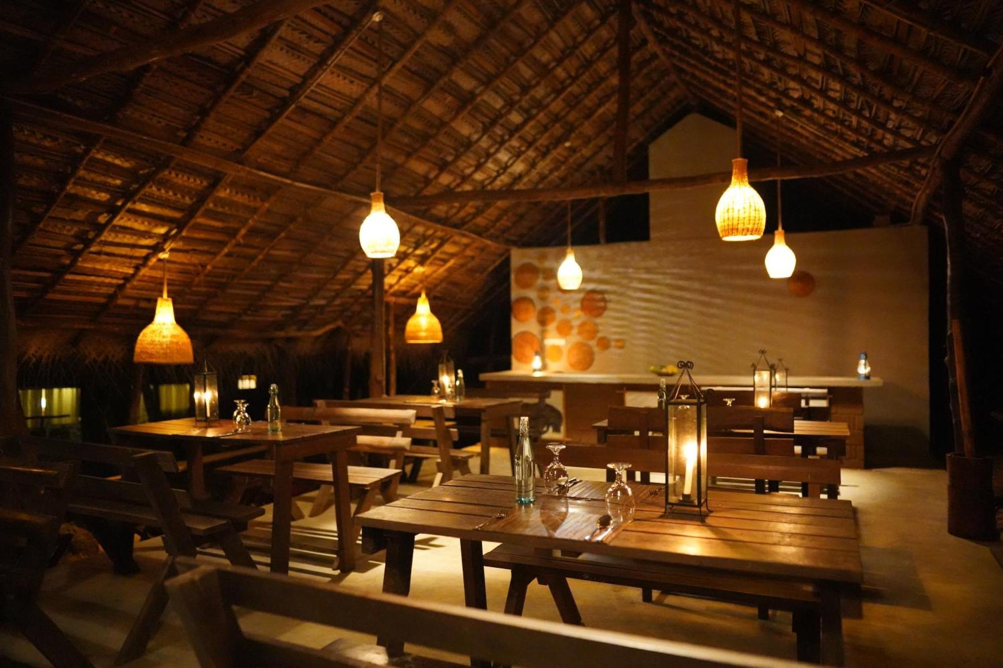 River Glamping by Gaga bees Udawalawe Bagian luar foto