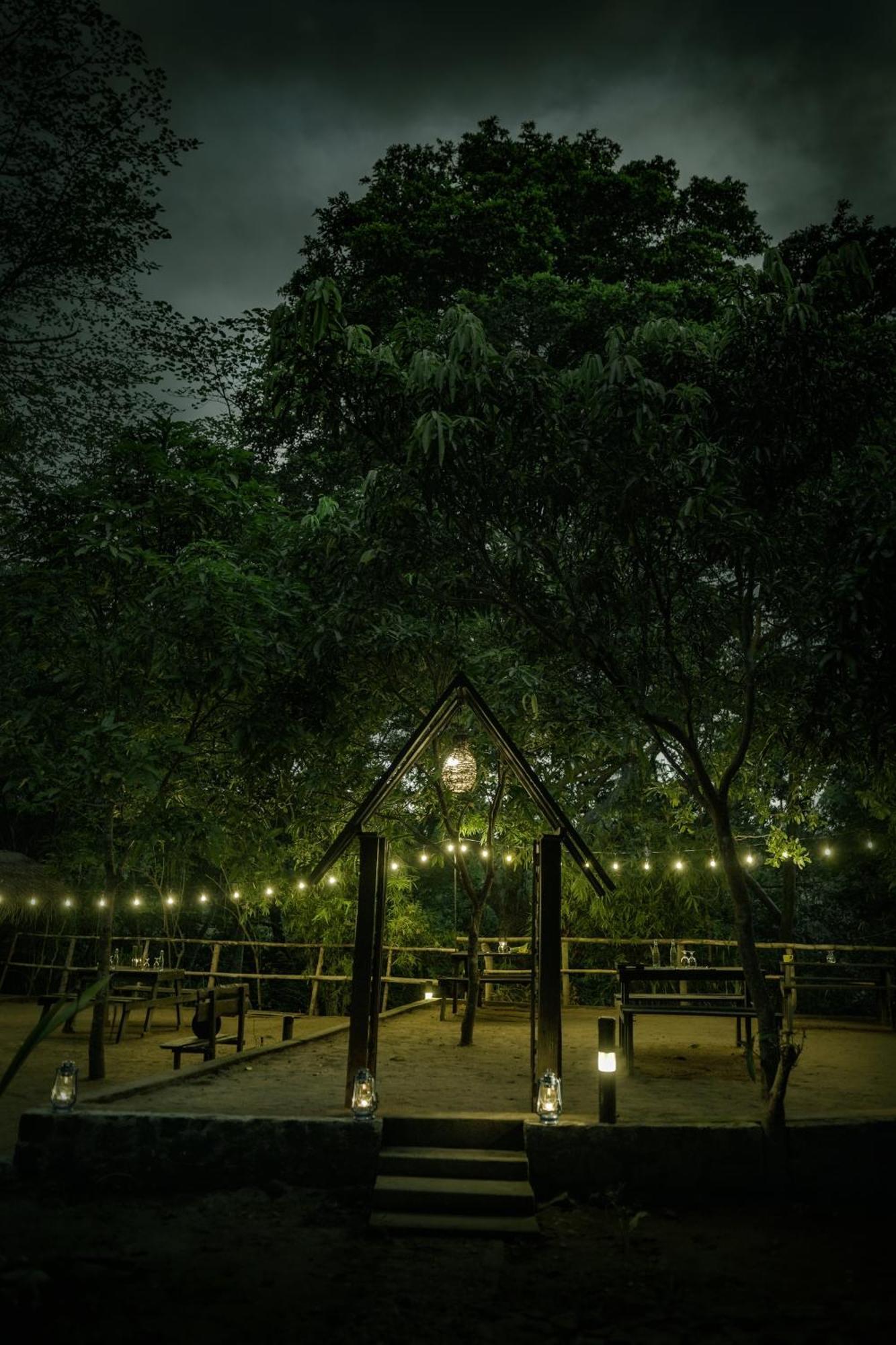 River Glamping by Gaga bees Udawalawe Bagian luar foto