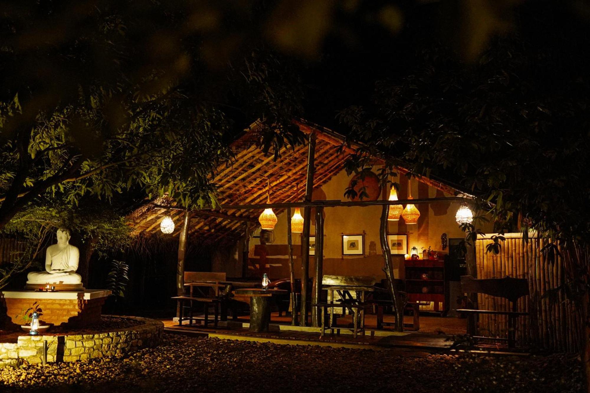 River Glamping by Gaga bees Udawalawe Bagian luar foto