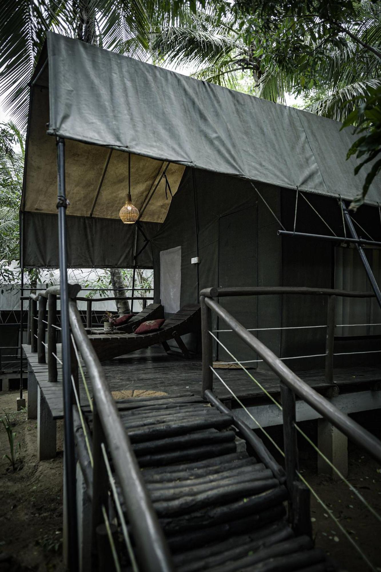River Glamping by Gaga bees Udawalawe Bagian luar foto