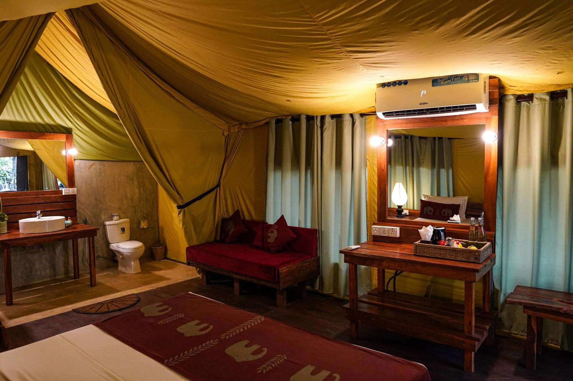 River Glamping by Gaga bees Udawalawe Bagian luar foto