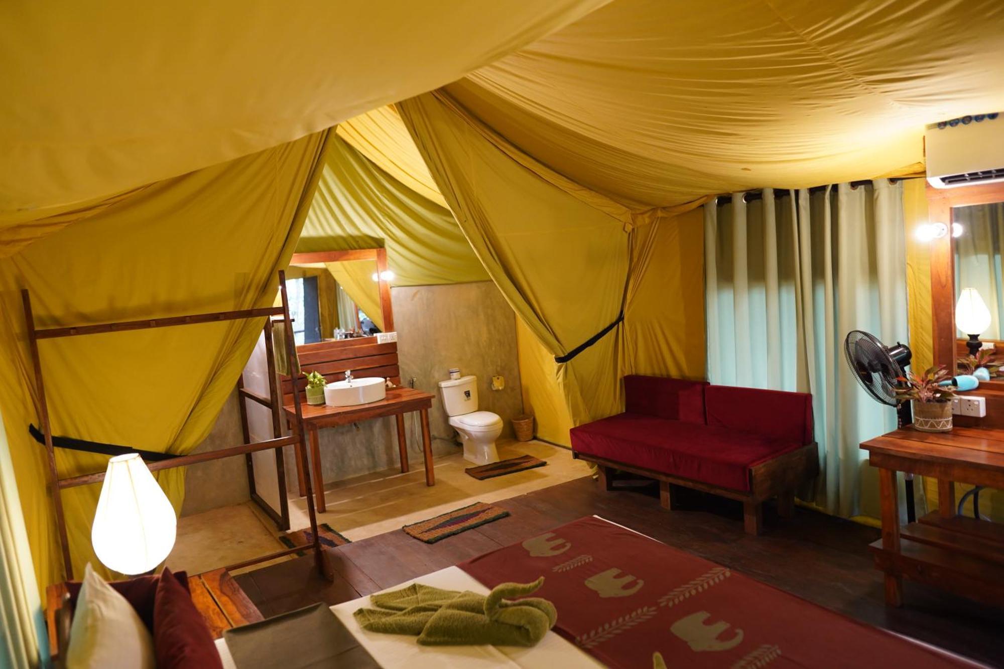 River Glamping by Gaga bees Udawalawe Bagian luar foto